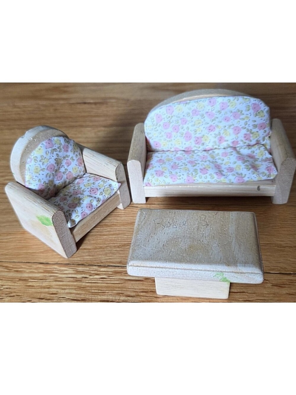 Plan Toys Wooden Dollhouse Furniture Living Room Set Couch Chair Table Cushions